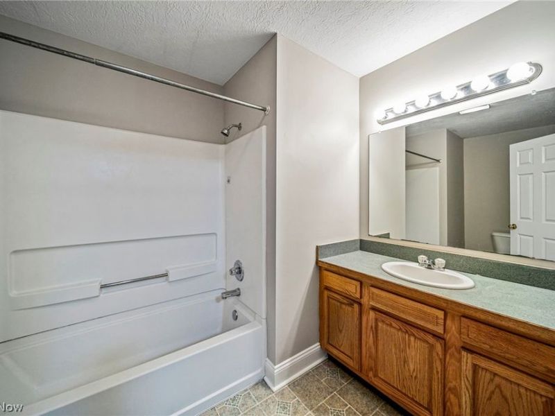 585-583 E Buchtel Avenue, Akron, OH 44304 Photo 8
