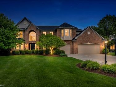 20374 Tramore Lane, Strongsville, OH 44149
