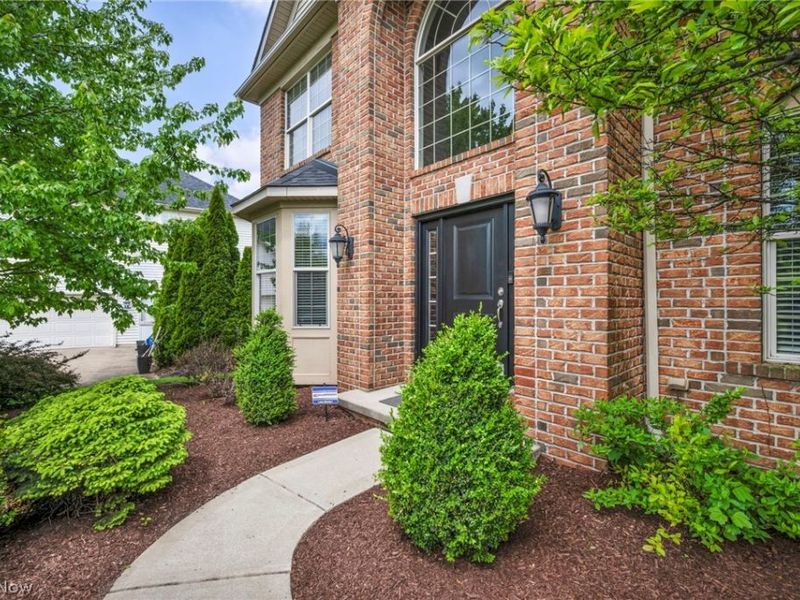 20374 Tramore Lane, Strongsville, OH 44149 Photo 3