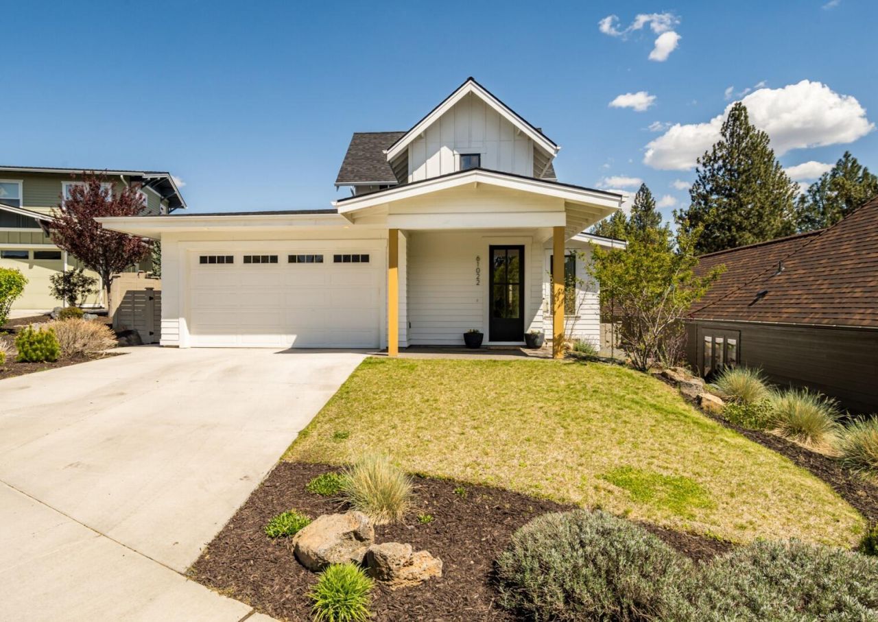 61022 SE Light Peak Drive, Bend, OR 97702 Main Photo