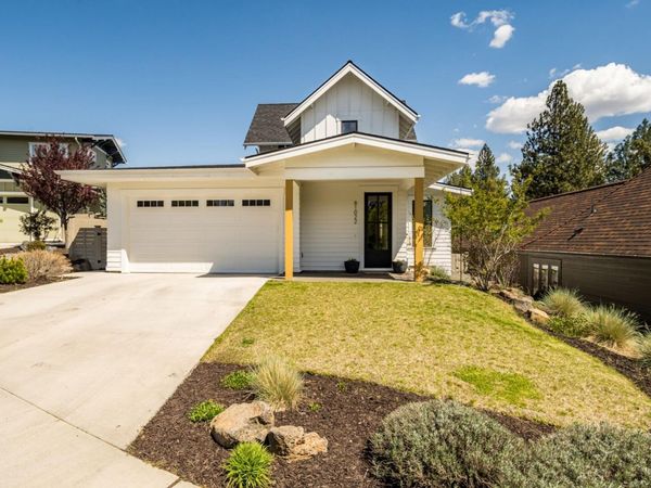 61022 SE Light Peak Drive, Bend, OR 97702