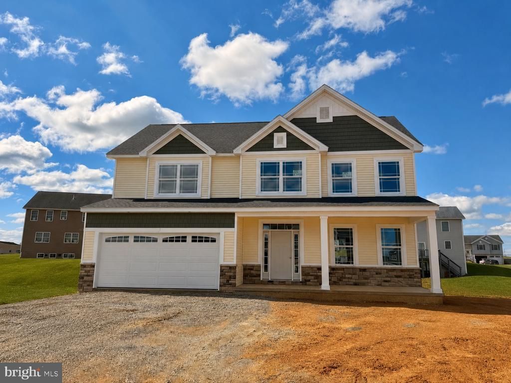 409 East Clarissa Drive, Shippensburg, PA 17257 Main Photo