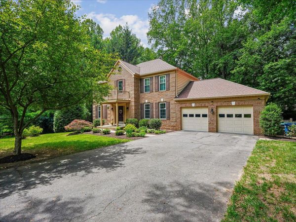 5810 HANNORA LANE, FAIRFAX STATION, VA 22039