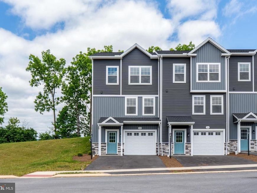 186 Highpoint Park Drive, Pleasant Gap, PA 16823 Main Photo