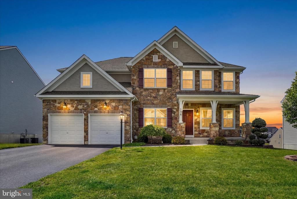 136 VILLAGE ROAD, MANCHESTER, PA 17345