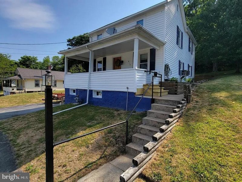 615 JADE AVENUE, ALTOONA, PA 16602