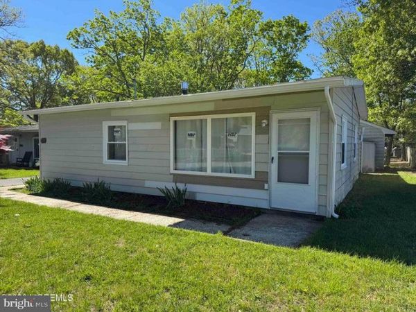 208 SHORE BOULEVARD , BAYVILLE, NJ 08721