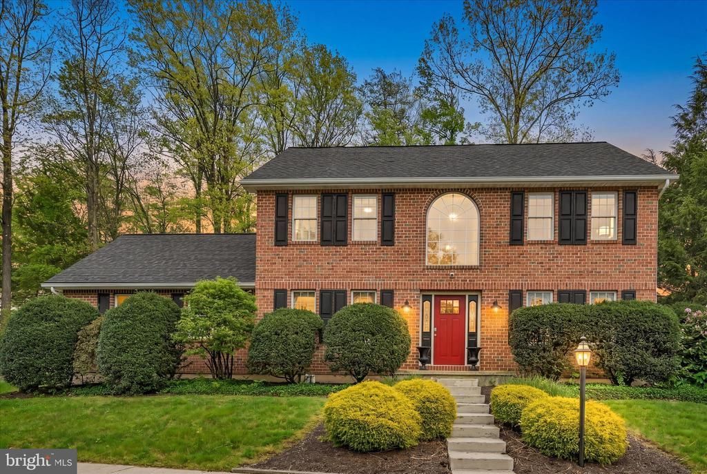 25 TALL OAKS DRIVE, POTTSVILLE, PA 17901