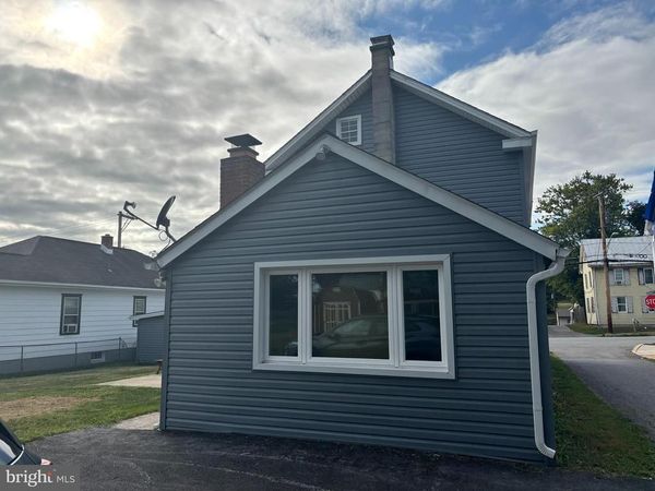 207 MARKET STREET , LEWISBERRY, PA 17339