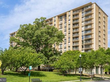 4600 S FOUR MILE RUN DRIVE , Unit 208, ARLINGTON, VA 22204