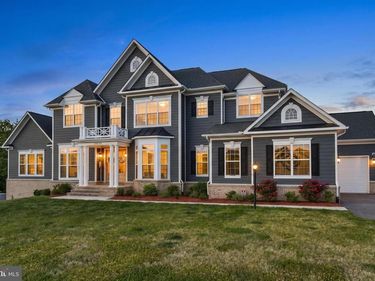 18030 MAINTREE FARM COURT, LEESBURG, VA 20175