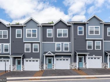182 HIGHPOINT PARK DRIVE, PLEASANT GAP, PA 16823