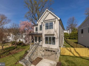 5707 9TH STREET N , ARLINGTON, VA 22205