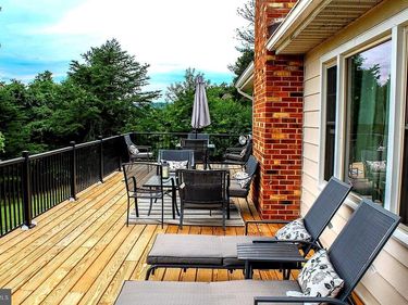 51 WINESAP COURT , LINDEN, VA 22642