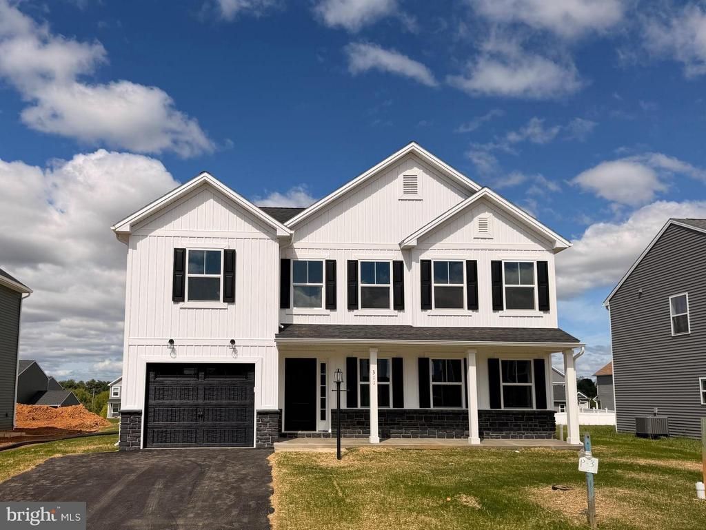 311 Rine Dr, Shippensburg, PA 17257 Main Photo