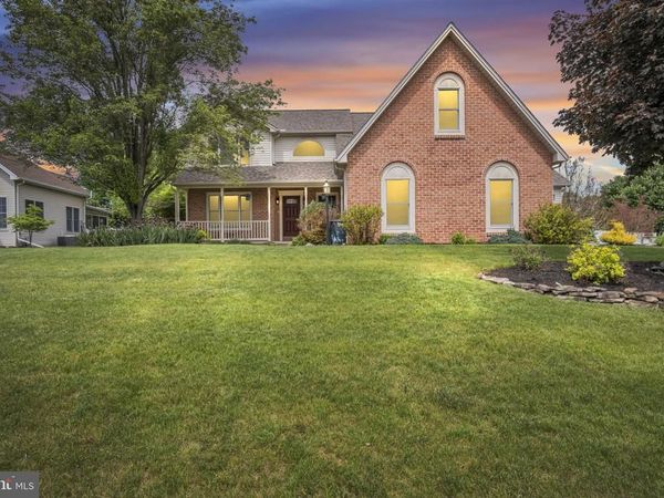 38 MAYBERRY LANE, MECHANICSBURG, PA 17050