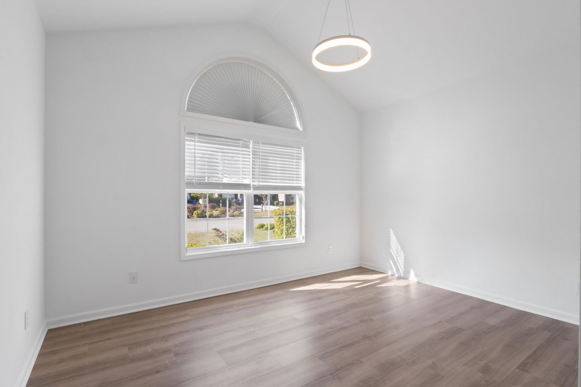 3425 Picket Fence Ln. Photo 11