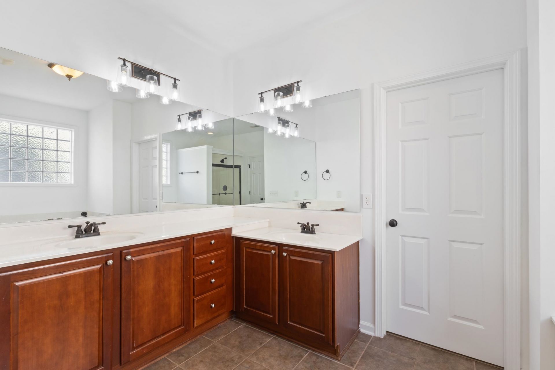 3425 Picket Fence Ln. Photo 29