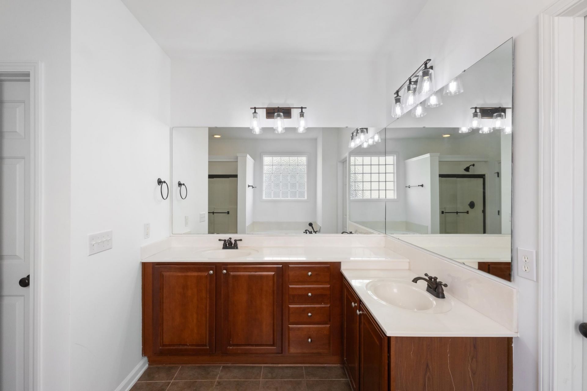 3425 Picket Fence Ln. Photo 30