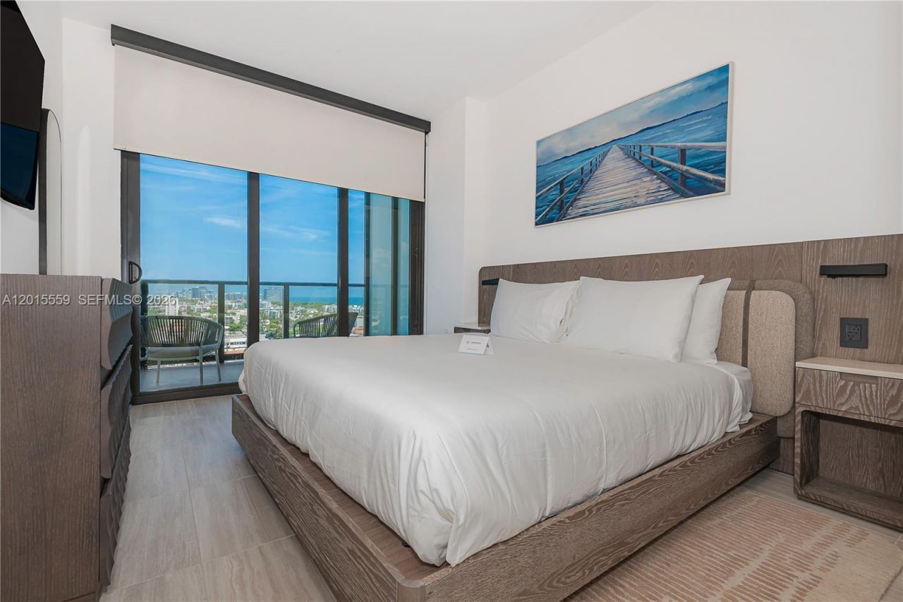 580 72nd St , Unit 1112, Miami Beach, FL 33141 Photo