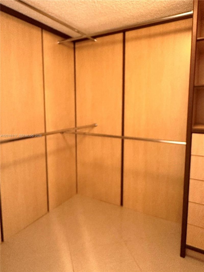 210 174th St , Unit 2411, Sunny Isles Beach, FL 33160 Photo