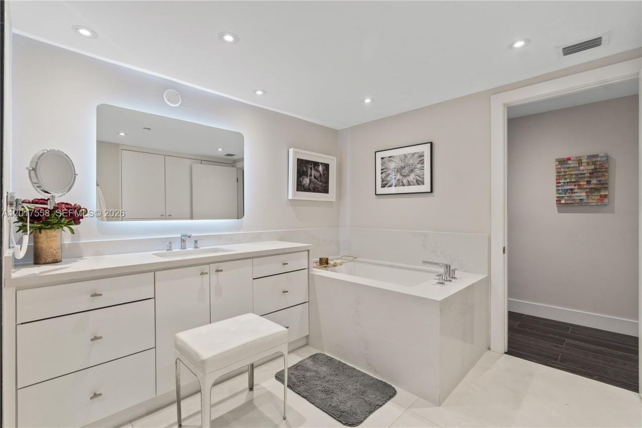 3350 SW 27th Ave, Unit 1802, Coconut Grove, FL 33133 Photo