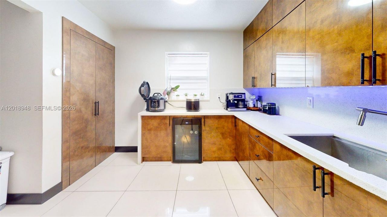 3617 NW 37th St, Lauderdale Lakes, FL 33309 Photo