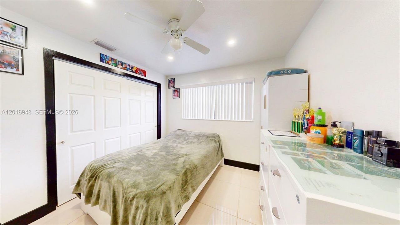 3617 NW 37th St, Lauderdale Lakes, FL 33309 Photo