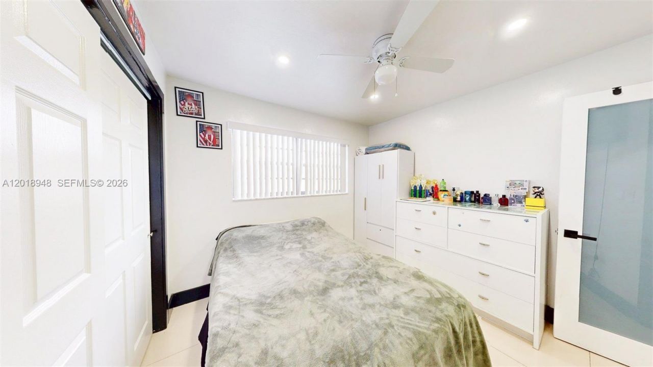 3617 NW 37th St, Lauderdale Lakes, FL 33309 Photo