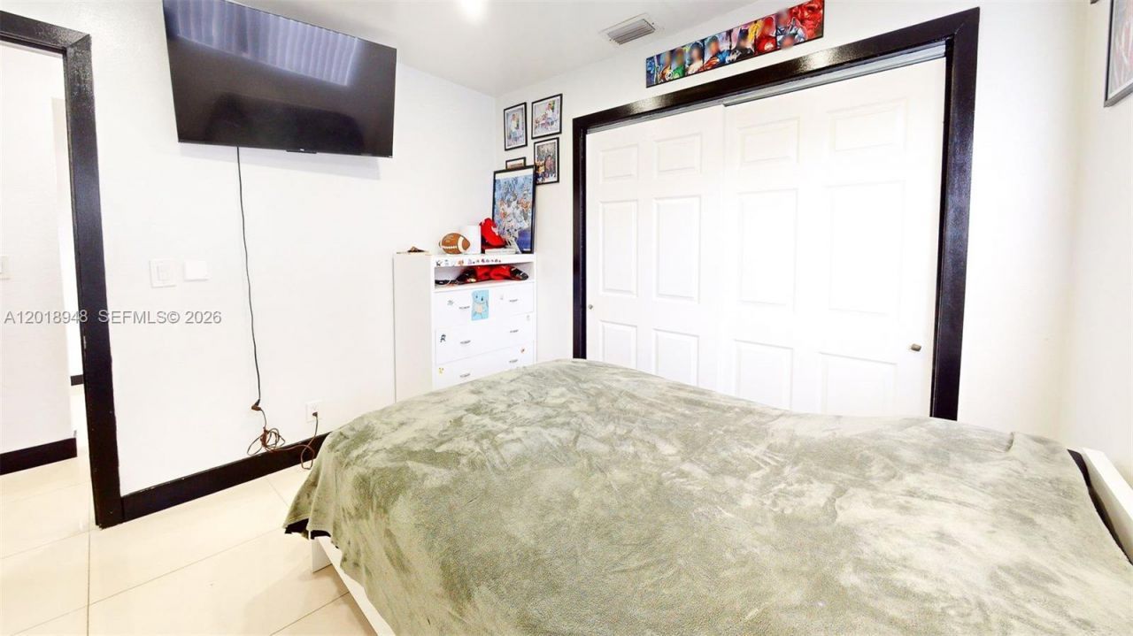 3617 NW 37th St, Lauderdale Lakes, FL 33309 Photo
