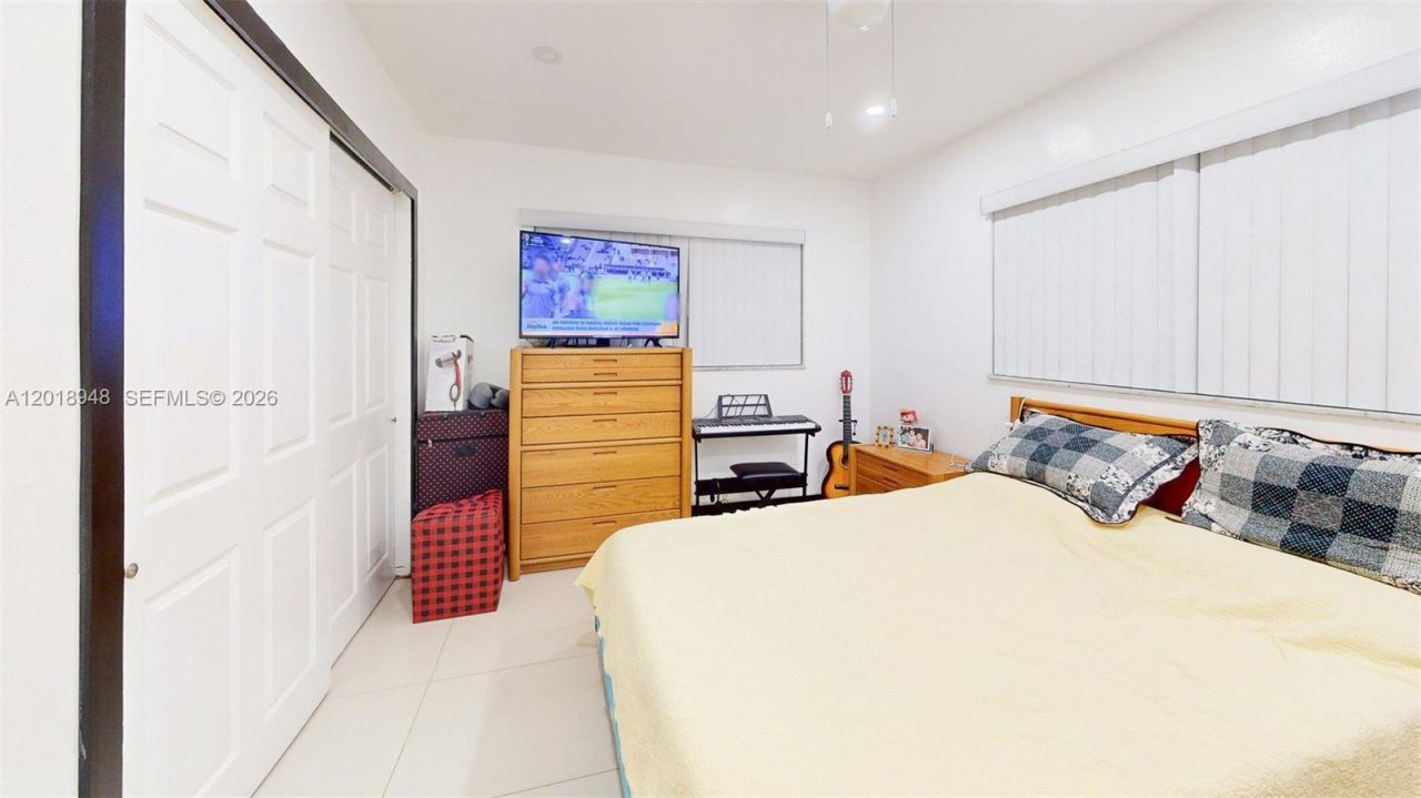 3617 NW 37th St, Lauderdale Lakes, FL 33309 Photo