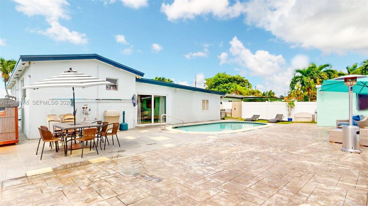 3617 NW 37th St, Lauderdale Lakes, FL 33309 Photo