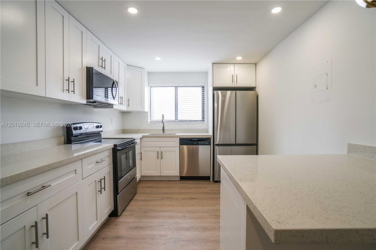 6960 Rue Vendome, Unit 201, Miami Beach, FL 33141 Photo