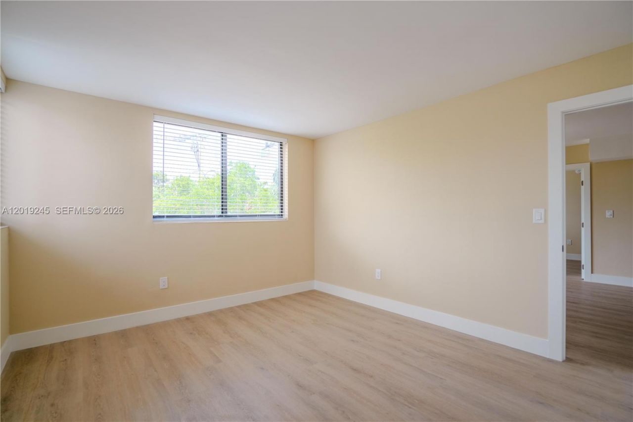 6960 Rue Vendome, Unit 201, Miami Beach, FL 33141 Photo