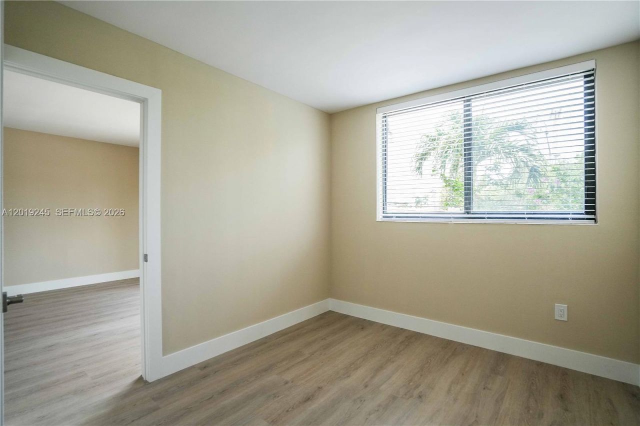 6960 Rue Vendome, Unit 201, Miami Beach, FL 33141 Photo