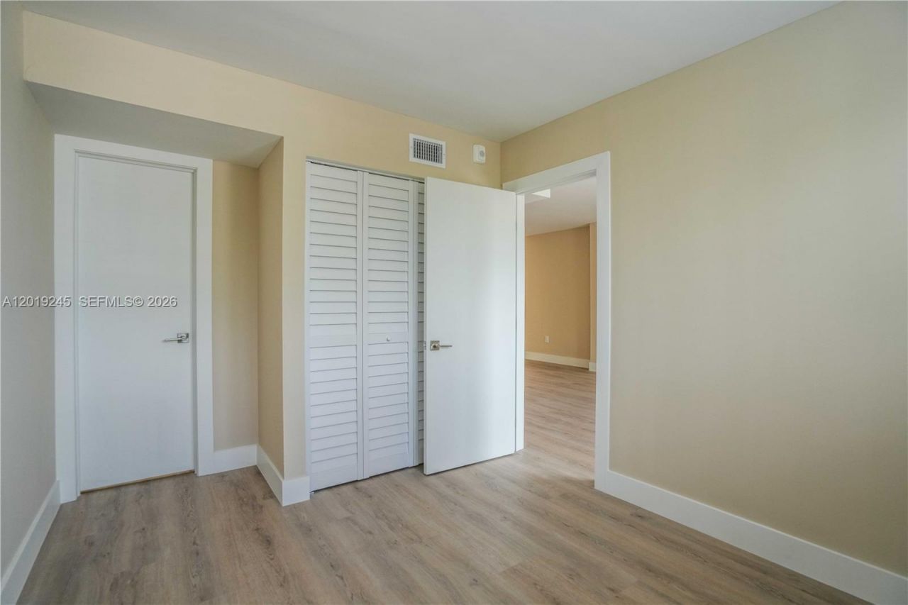6960 Rue Vendome, Unit 201, Miami Beach, FL 33141 Photo