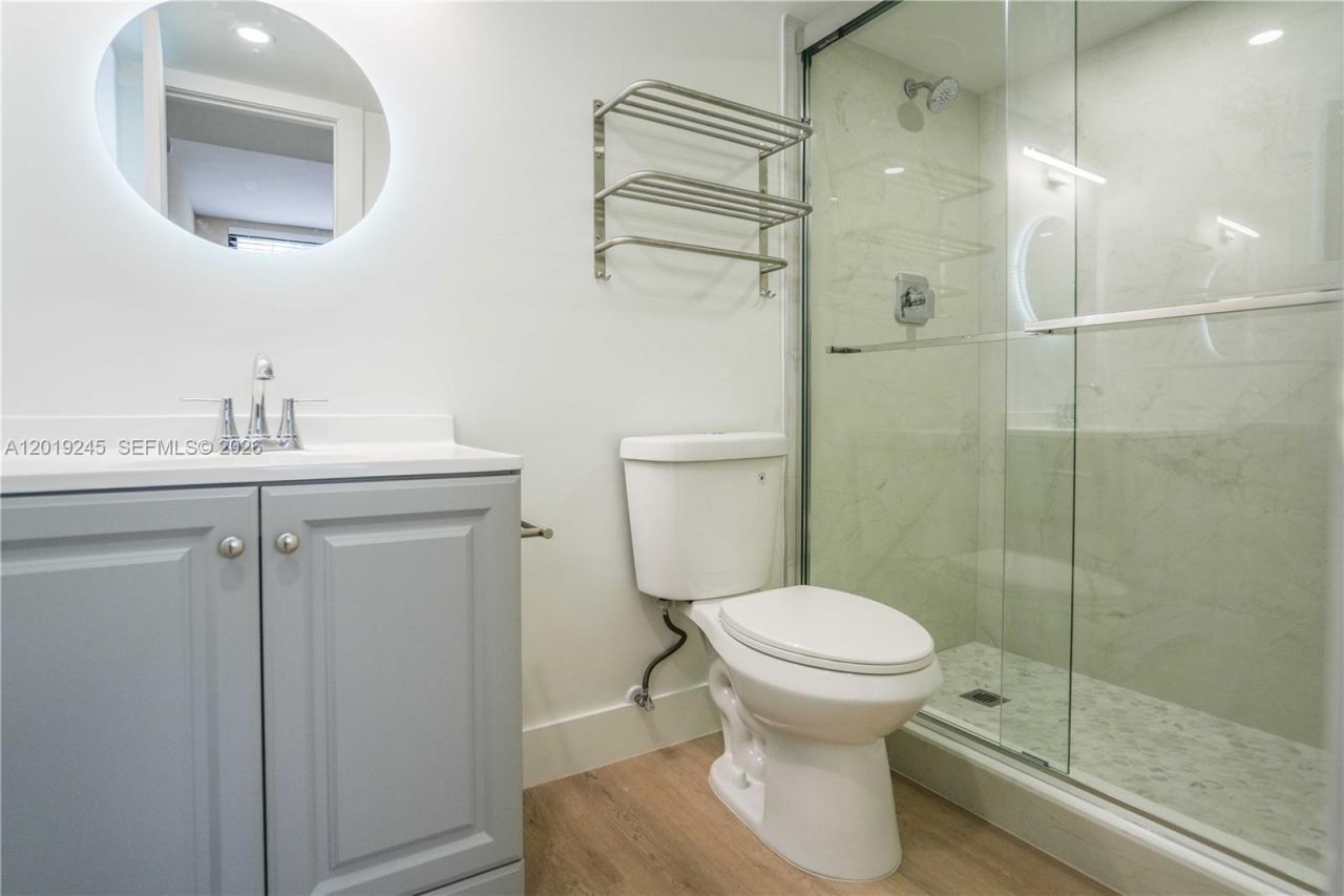 6960 Rue Vendome, Unit 201, Miami Beach, FL 33141 Photo