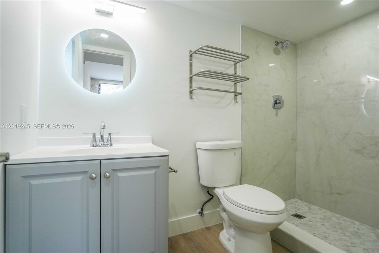 6960 Rue Vendome, Unit 201, Miami Beach, FL 33141 Photo