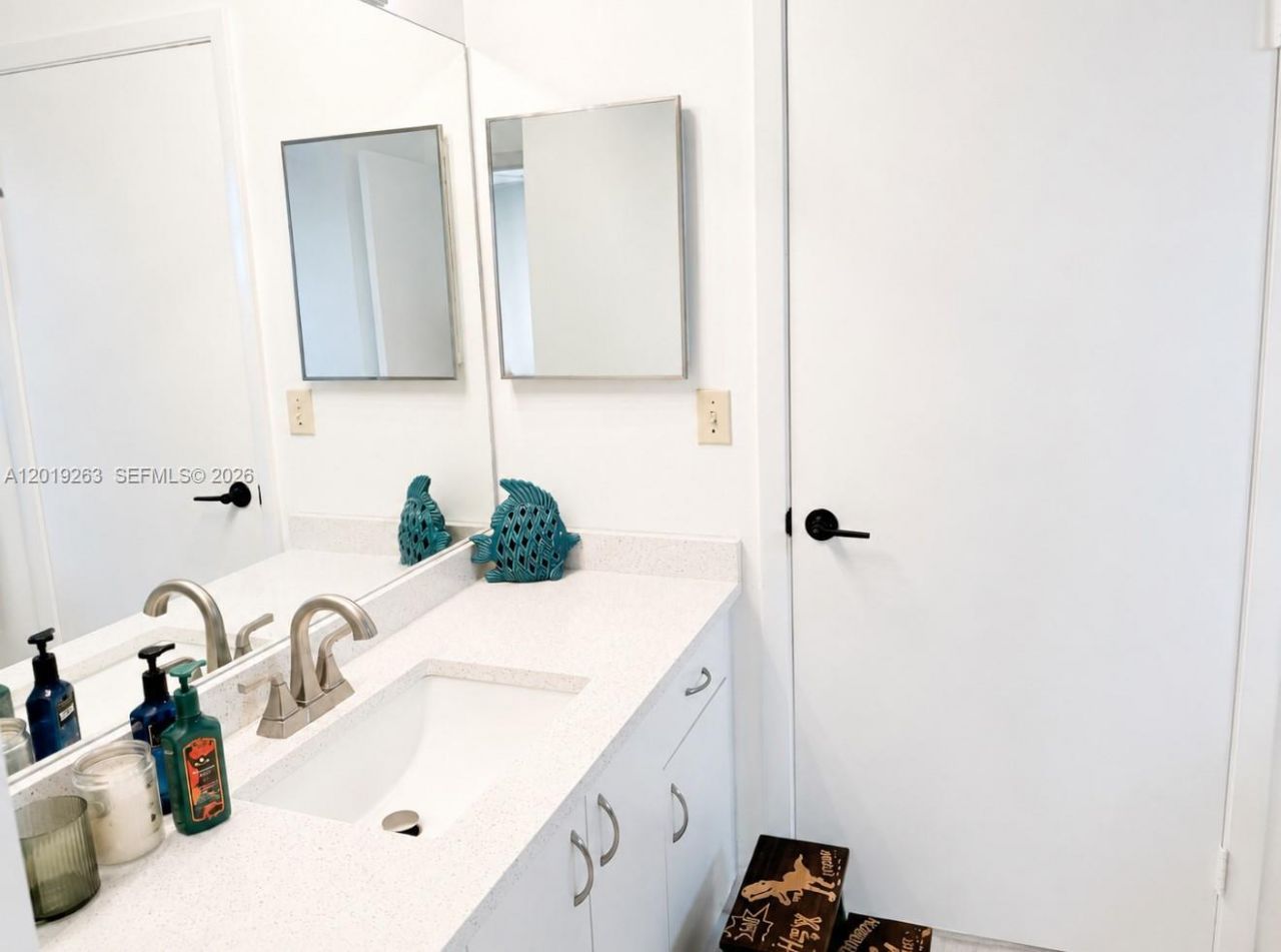 11461 Lakeview Dr , Unit 8A, Coral Springs, FL 33071 Photo