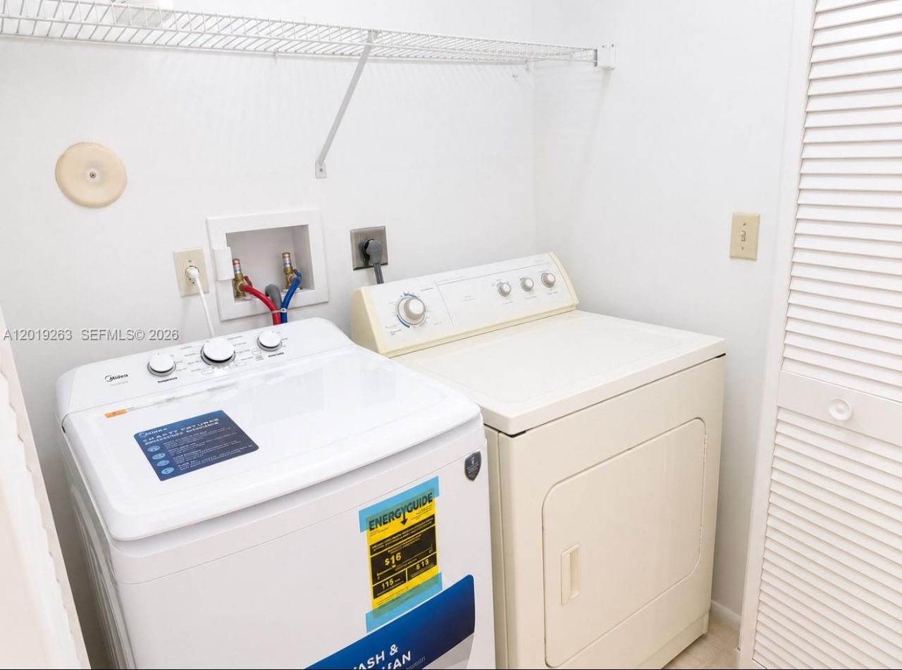 11461 Lakeview Dr , Unit 8A, Coral Springs, FL 33071 Photo