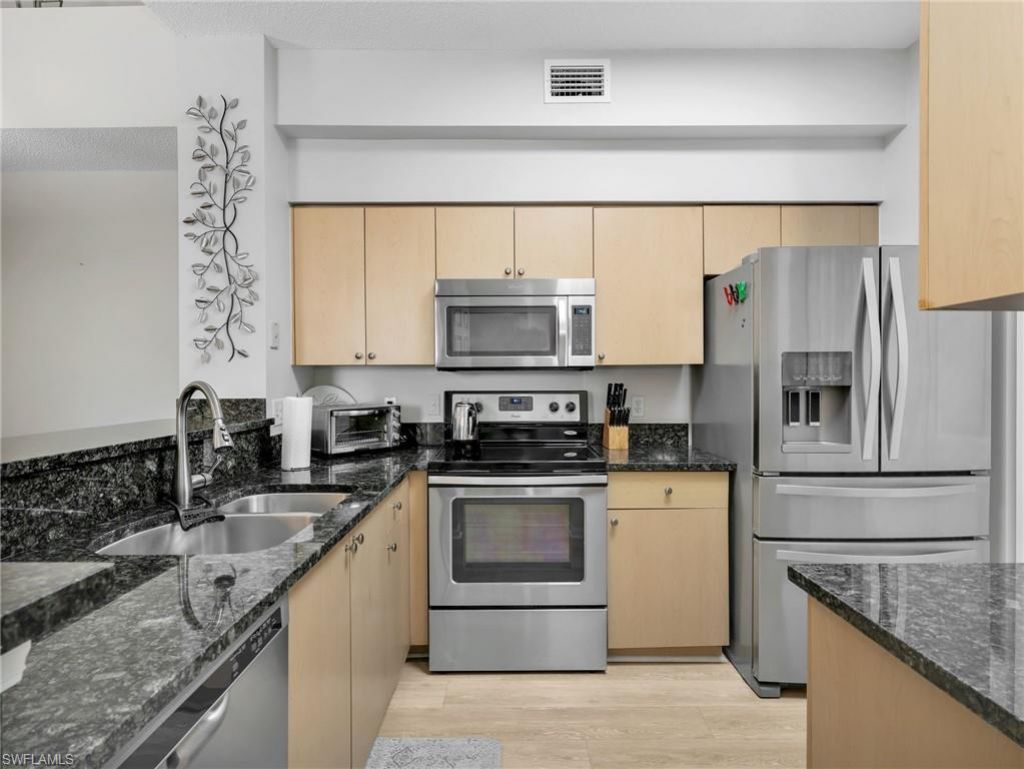 1205 Reserve Way , Unit 302, Naples, FL 34105 Photo