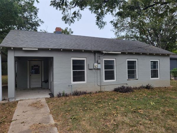 222 N Vaughan Ave , Seguin, TX 78155