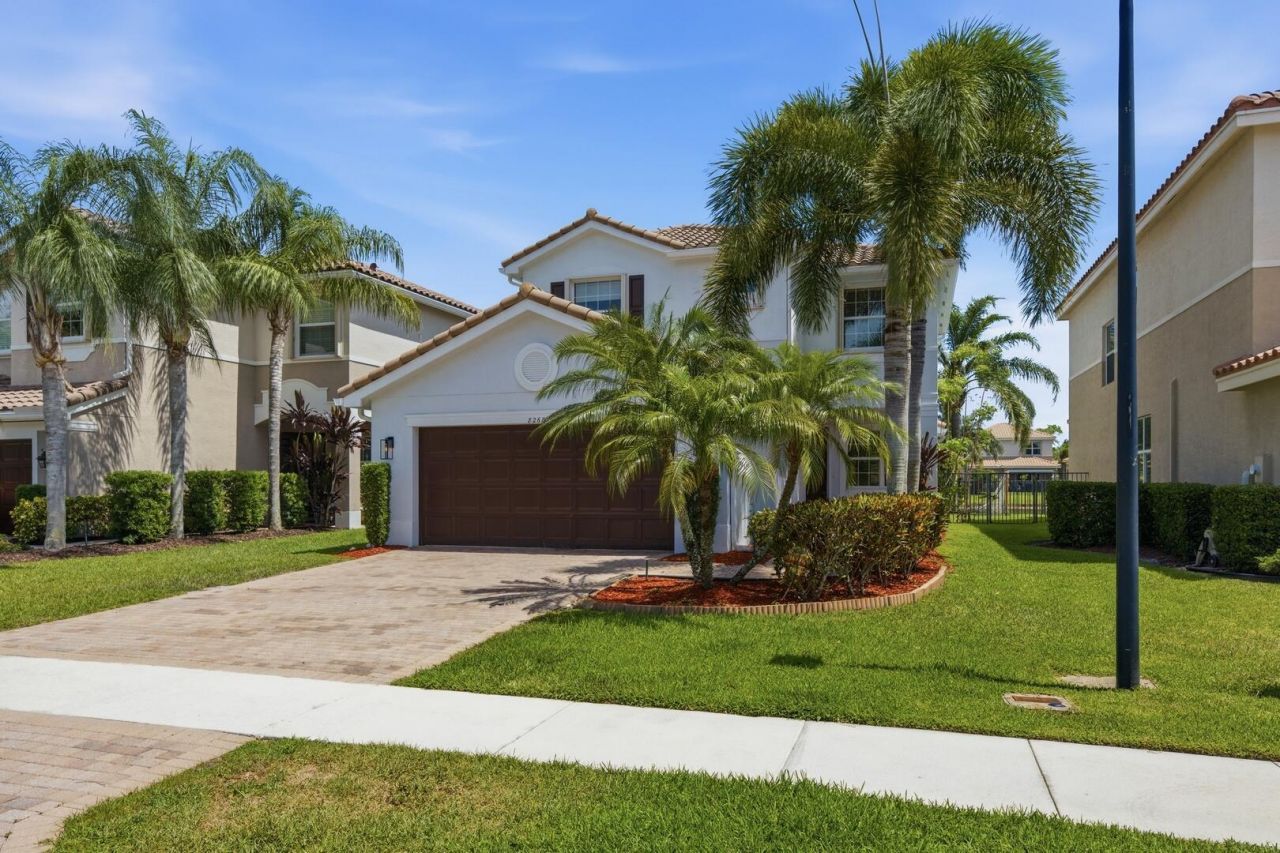 8268 Calabria Lakes Drive, Boynton Beach, FL 33473 Main Photo