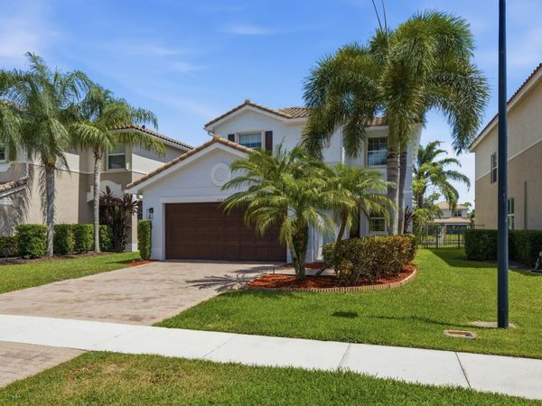 8268 Calabria Lakes Drive, Boynton Beach, FL 33473