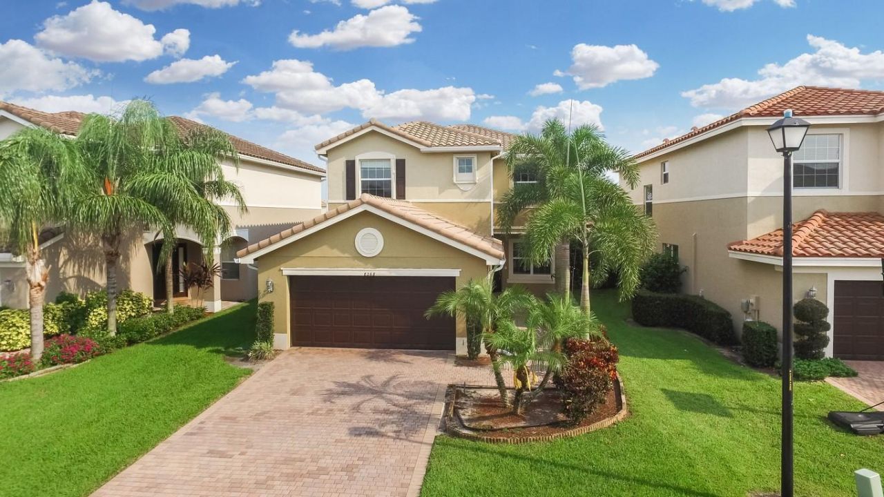 8268 Calabria Lakes Drive, Boynton Beach, FL 33473 Photo