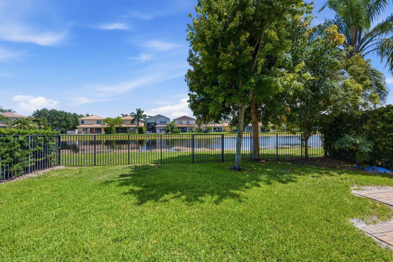 8268 Calabria Lakes Drive, Boynton Beach, FL 33473 Photo