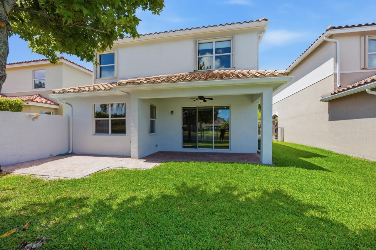 8268 Calabria Lakes Drive, Boynton Beach, FL 33473 Photo
