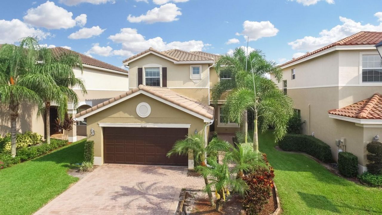 8268 Calabria Lakes Drive, Boynton Beach, FL 33473 Photo