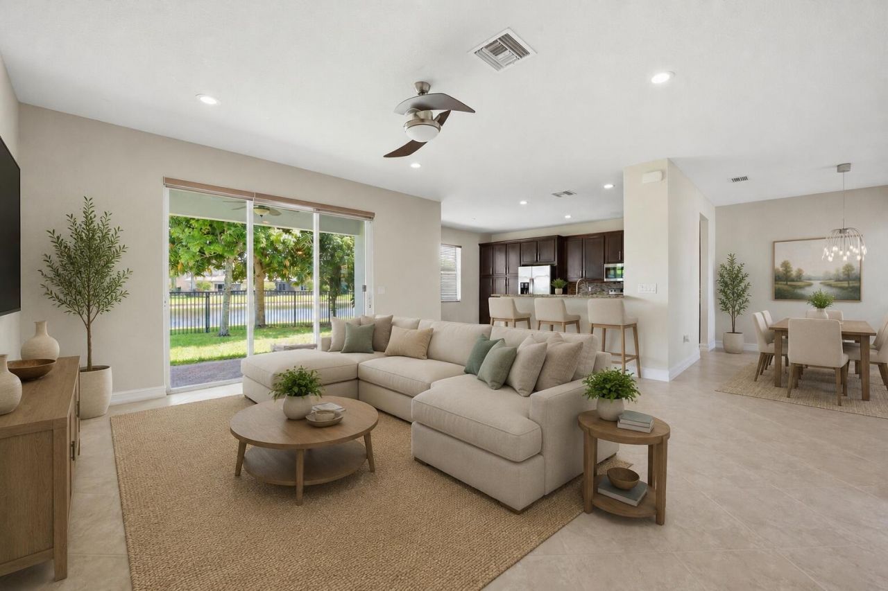 8268 Calabria Lakes Drive, Boynton Beach, FL 33473 Photo