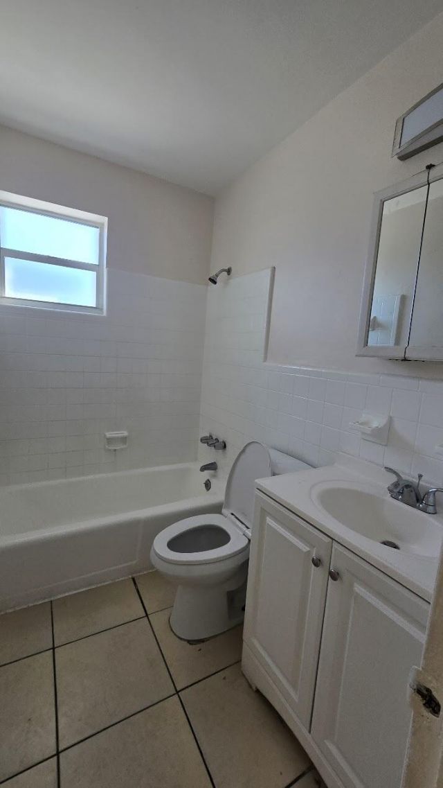 1290 NE 142nd Street, Unit 10, North Miami, FL 33161 Photo